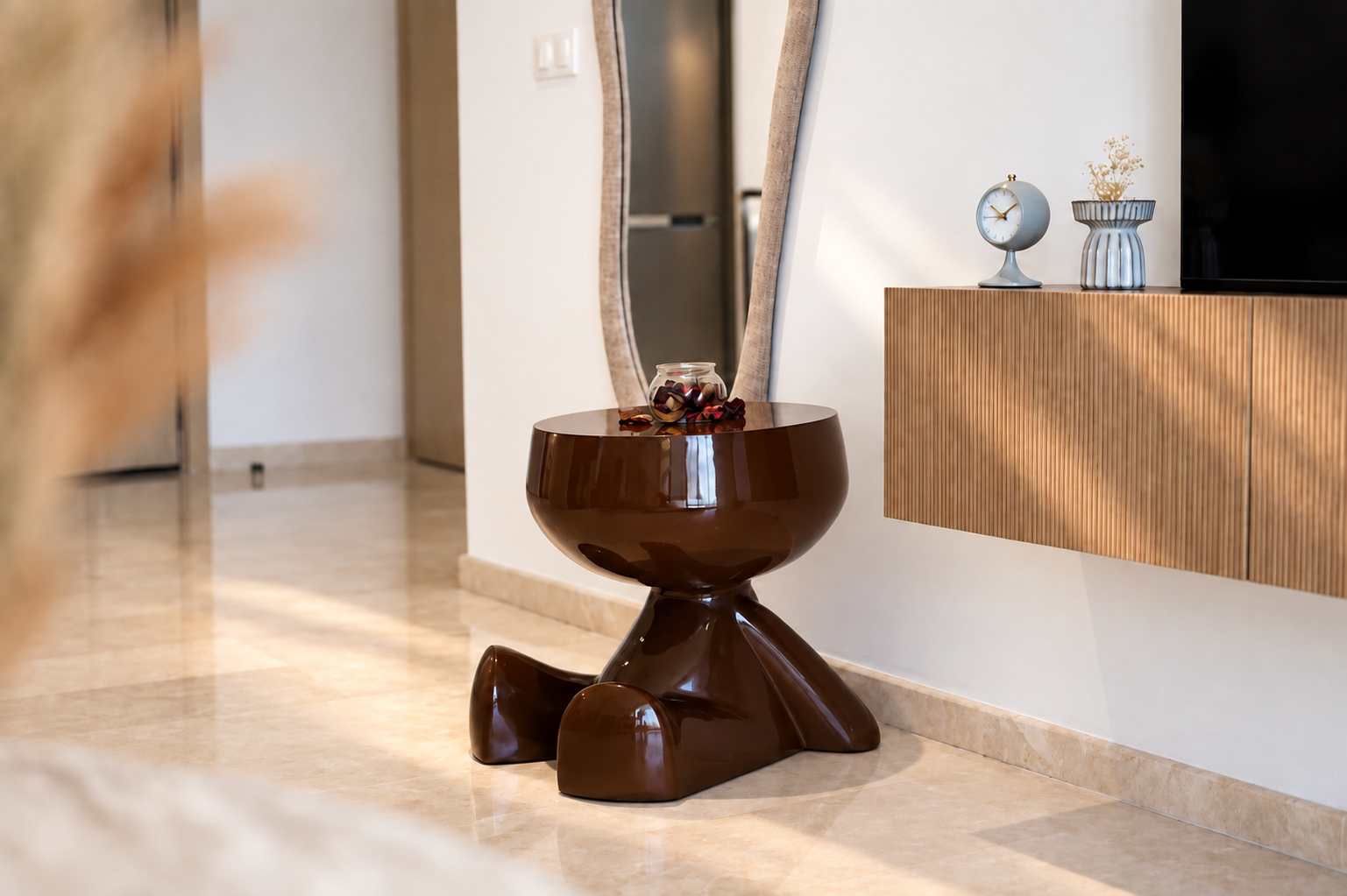 Table sculpturale et console en bois